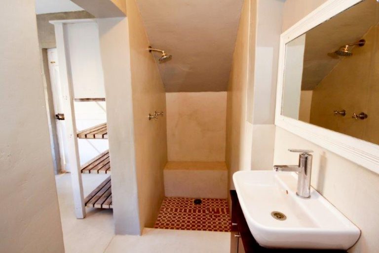 2Palms Stilbaai Bathroom